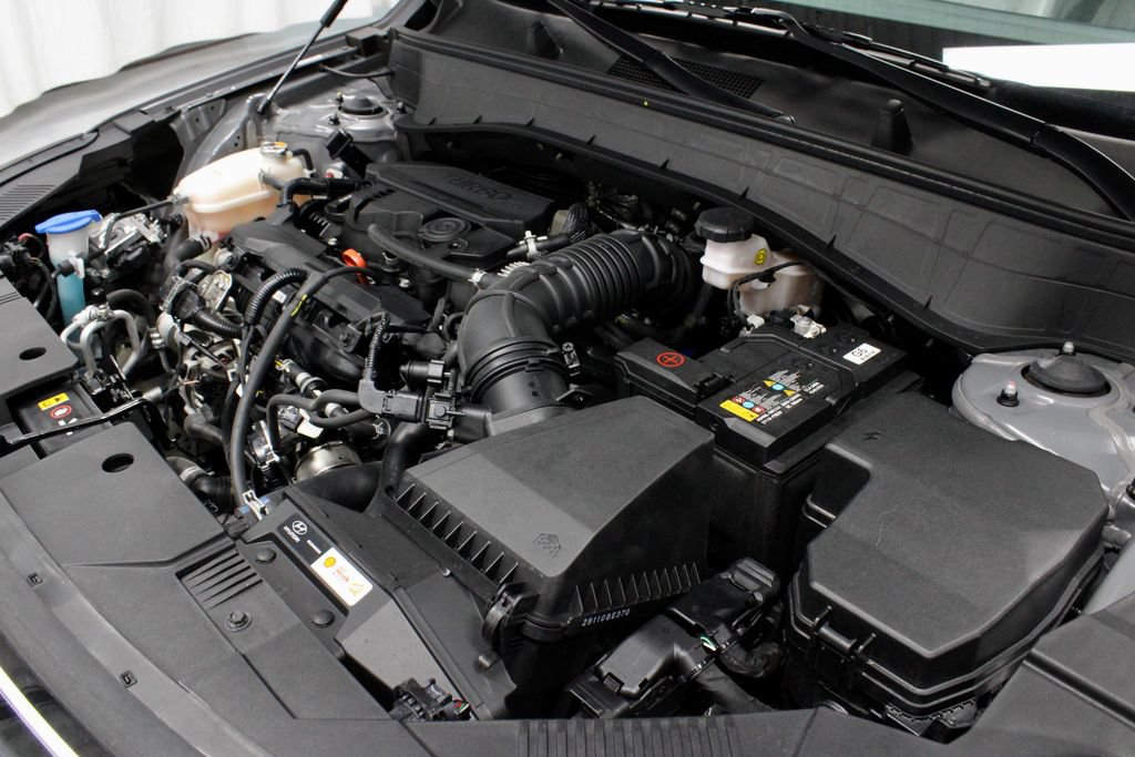 Used 2024 Hyundai Kona Limited FWD image 17