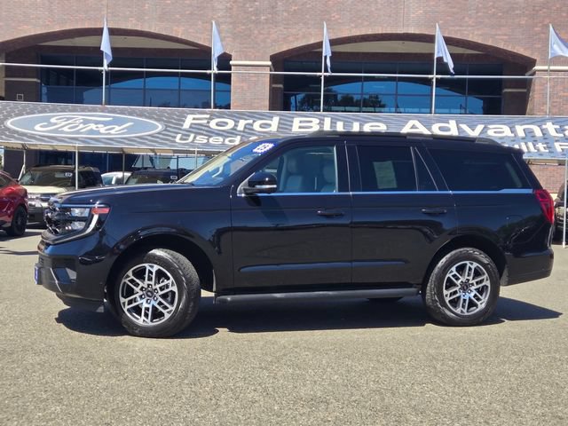 Certified 2025 Ford Expedition Active AWD/4WD image 7