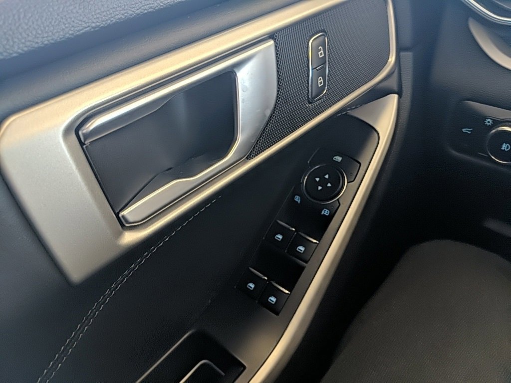 Certified 2023 Ford Explorer XLT w/ Equipment Group 202A image 24