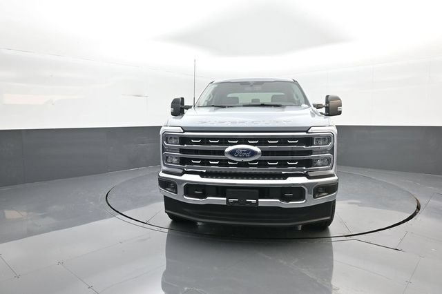 Certified 2026 Ford F250 Lariat w/ FX4 Off-Road Package AWD/4WD image 3