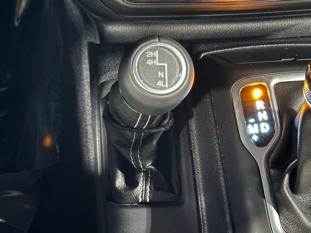 Used 2018 Jeep Wrangler Unlimited Sahara image 33