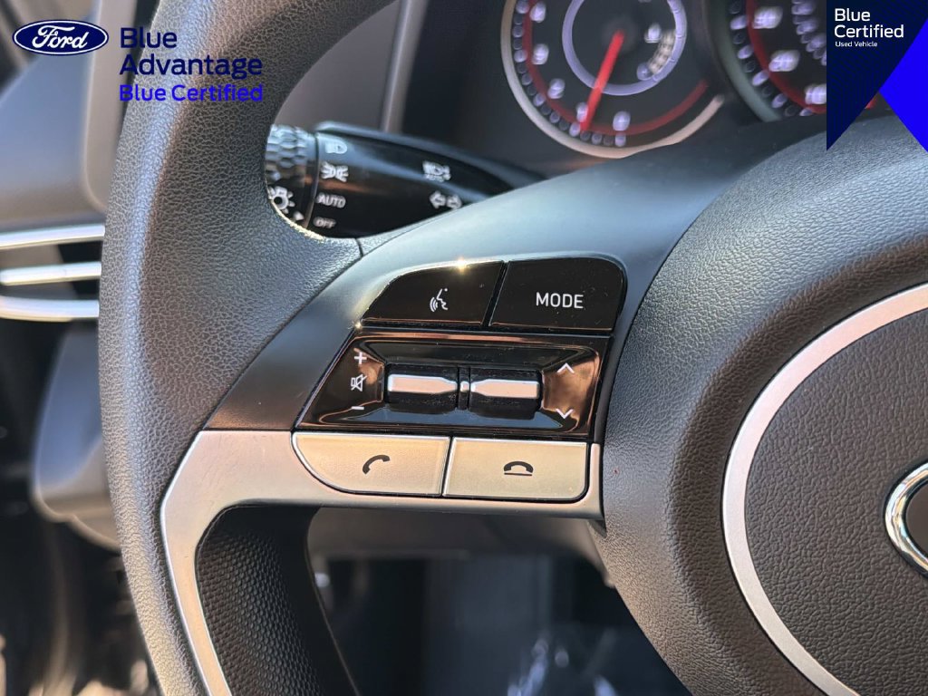 Used 2021 Hyundai Elantra SE FWD image 18