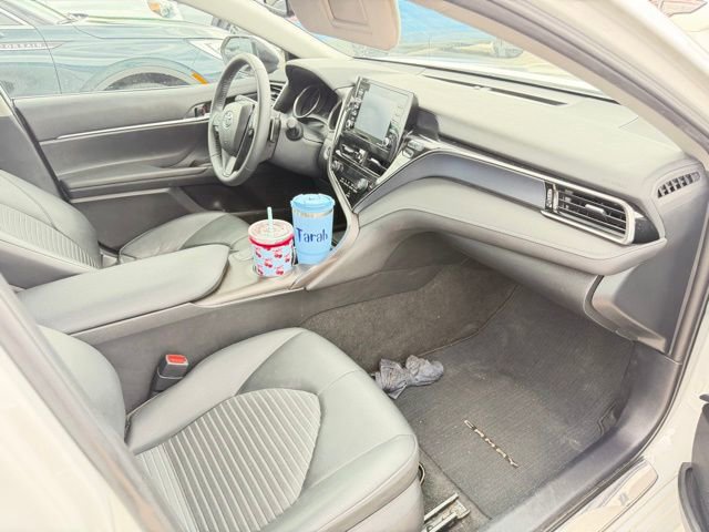 Used 2024 Toyota Camry SE w/ Convenience Package image 4