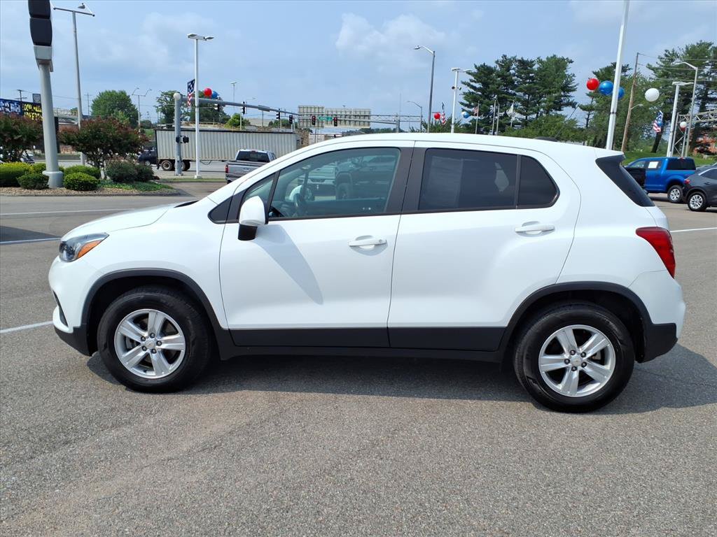 Used 2020 Chevrolet Trax LS w/ Tint and Cruise Package AWD/4WD video 2