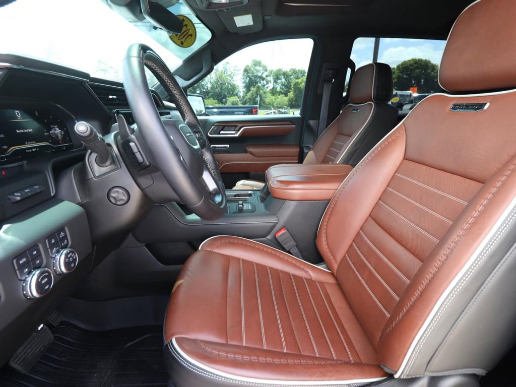 Used 2025 GMC Sierra 1500 Denali Ultimate AWD/4WD image 2