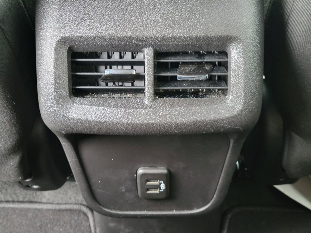 Used 2024 Chevrolet Equinox LT image 17