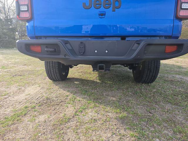 Used 2023 Jeep Gladiator Overland AWD/4WD image 13