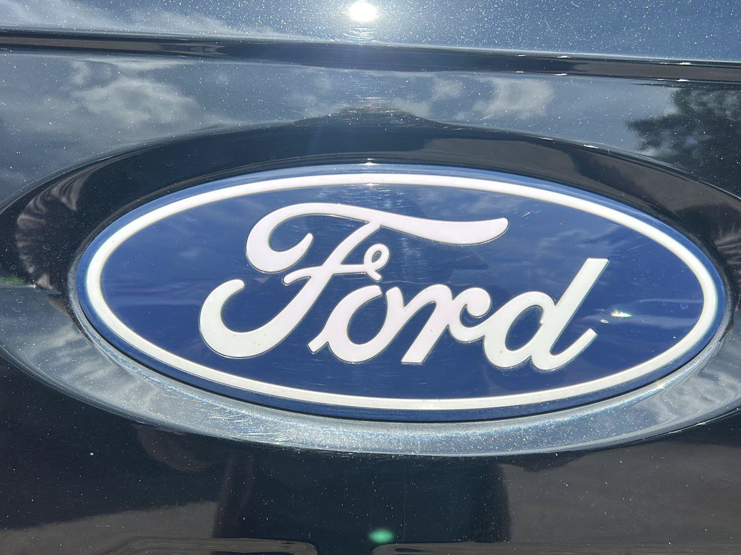 Certified 2024 Ford F150 Lariat w/ FX4 Off-Road Package AWD/4WD image 37