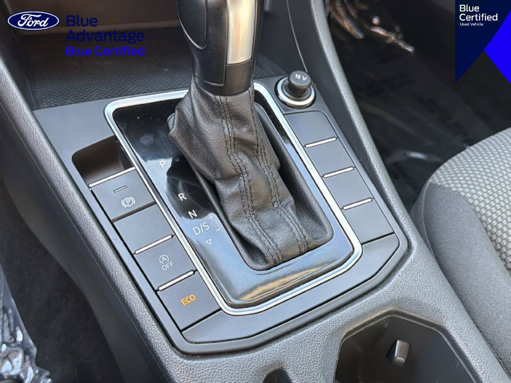 Used 2019 Volkswagen Jetta R-Line FWD image 24