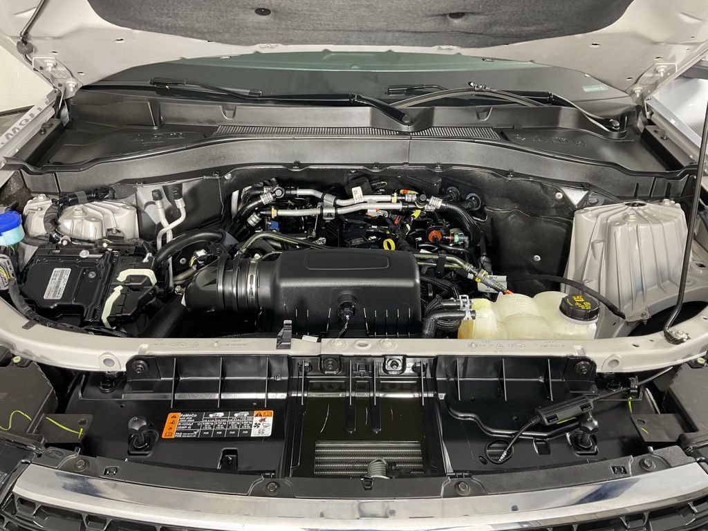 Certified 2023 Ford Explorer XLT RWD image 9
