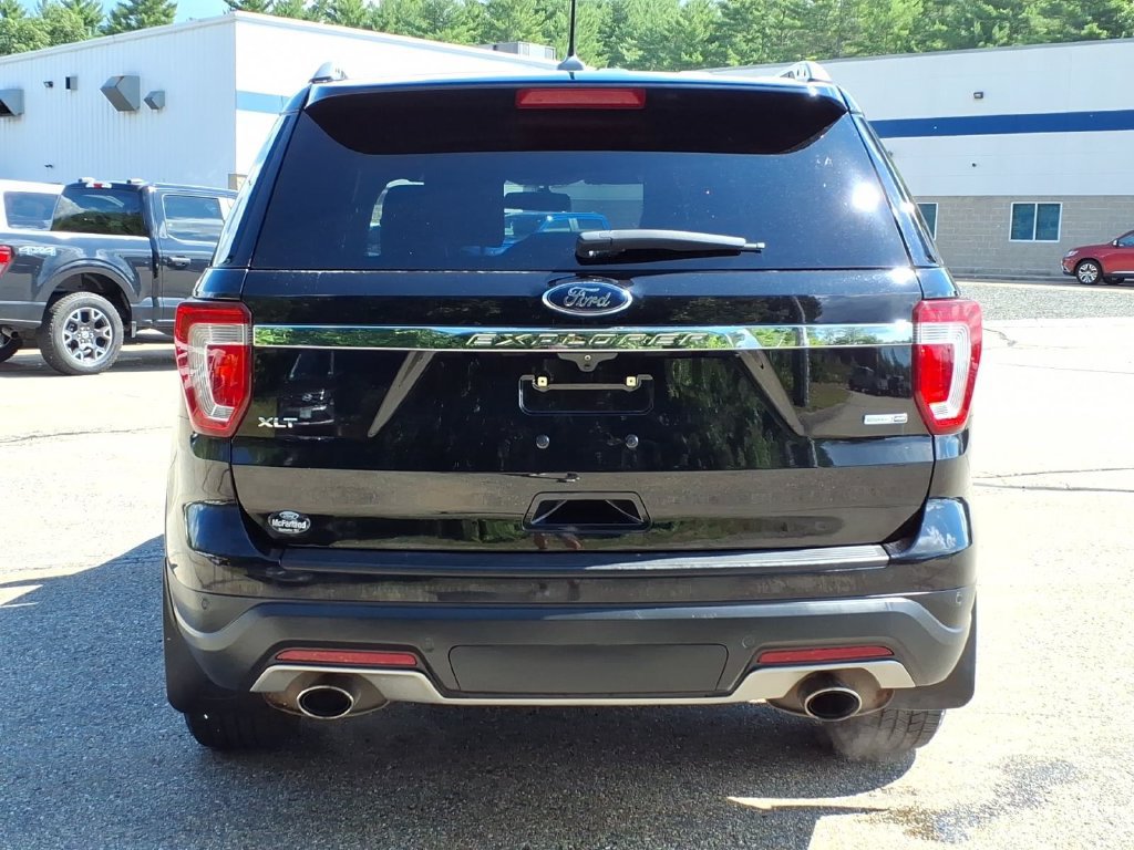 Certified 2019 Ford Explorer XLT w/ Equipment Group 202A AWD/4WD image 5