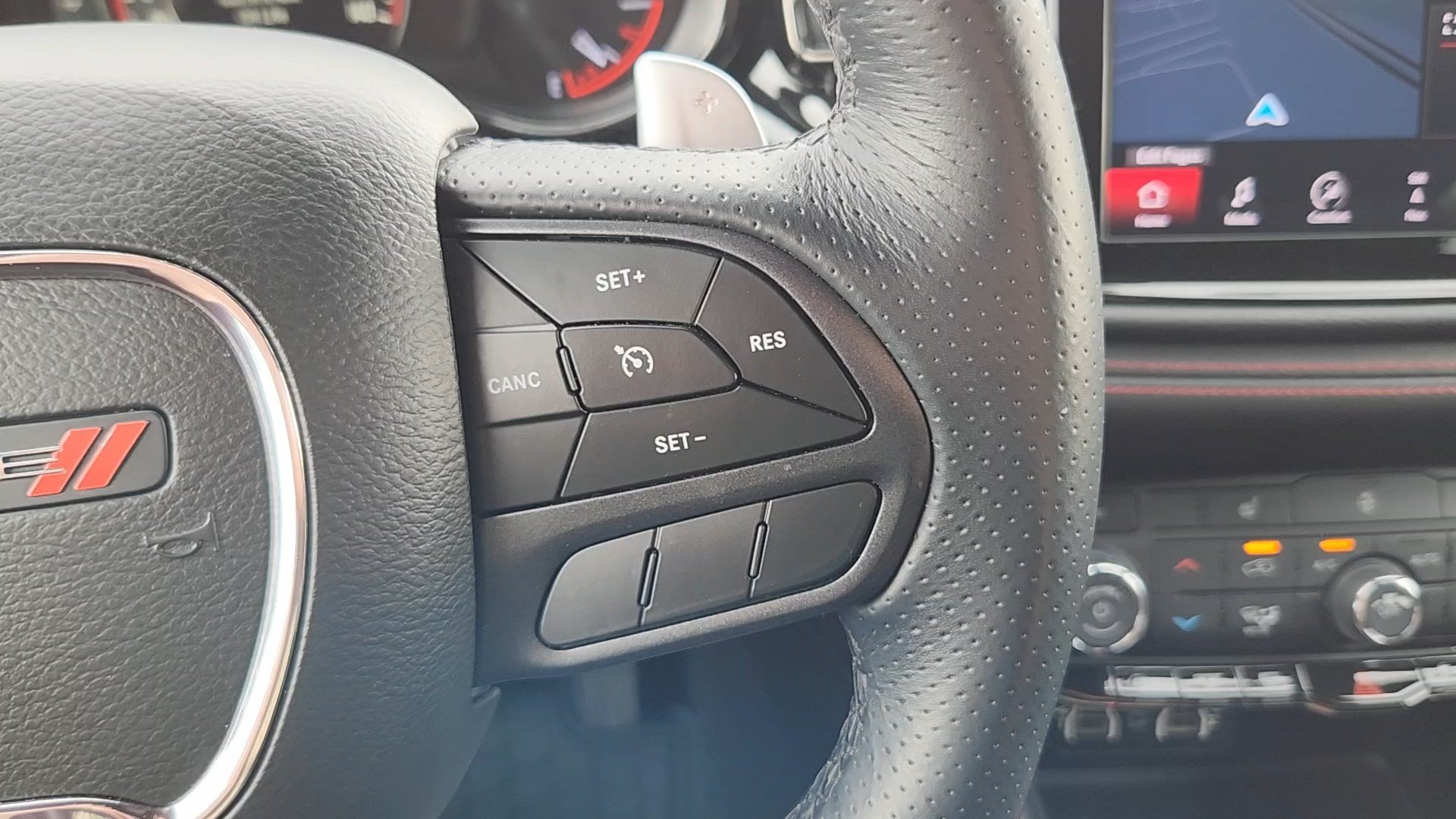 Used 2025 Dodge Durango GT AWD/4WD image 13
