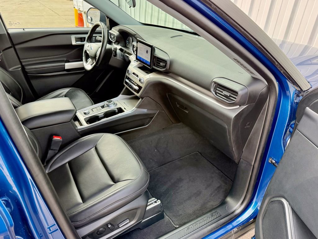 Certified 2023 Ford Explorer XLT w/ Equipment Group 202A image 22