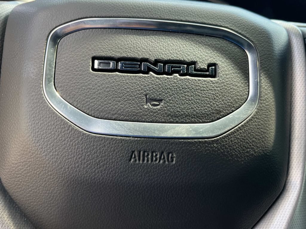 Used 2021 GMC Yukon XL Denali w/ Denali Premium Package RWD image 40