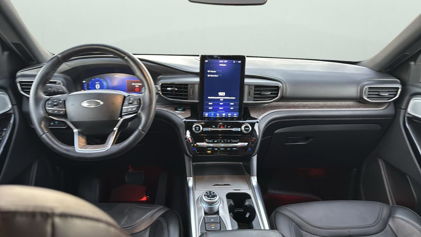 Certified 2022 Ford Explorer Platinum w/ Technology Package image 20