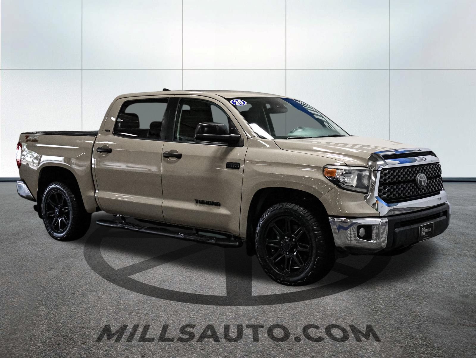 Used 2020 Toyota Tundra SR5 w/ SR5 Leather Package RWD image 10
