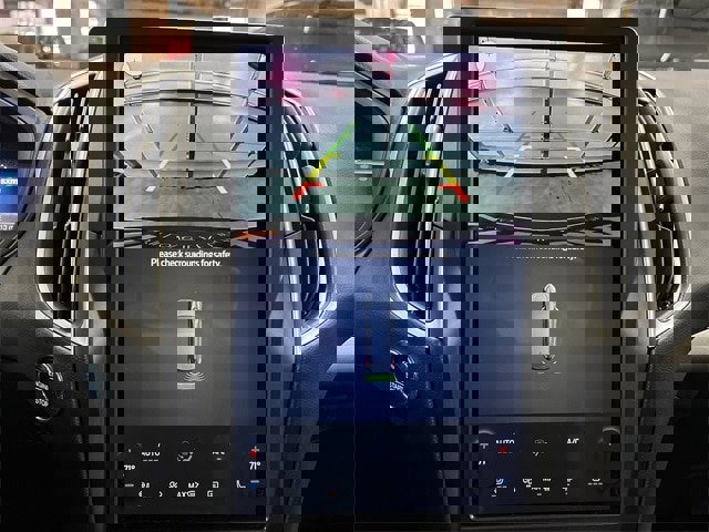 Certified 2024 Ford Edge SEL w/ Convenience Package image 9