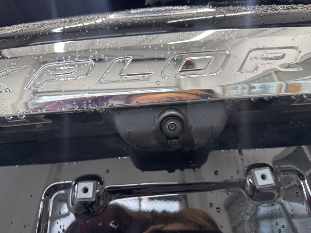 Certified 2022 Ford Explorer XLT w/ Equipment Group 202A image 7