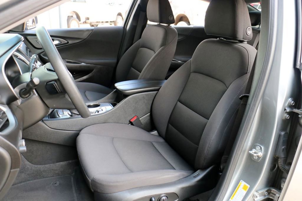 Used 2025 Chevrolet Malibu LT FWD image 18