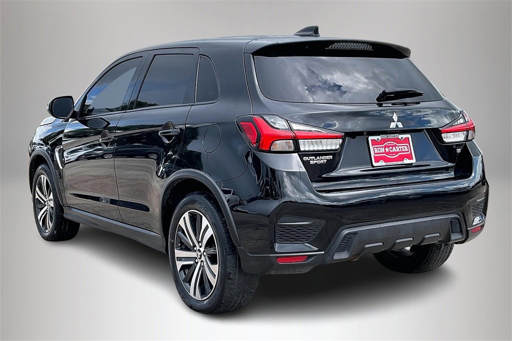 Used 2022 Mitsubishi Outlander Sport SE image 2