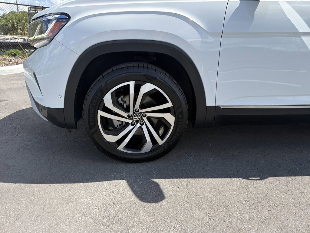 Used 2021 Volkswagen Atlas SEL Premium AWD/4WD image 33