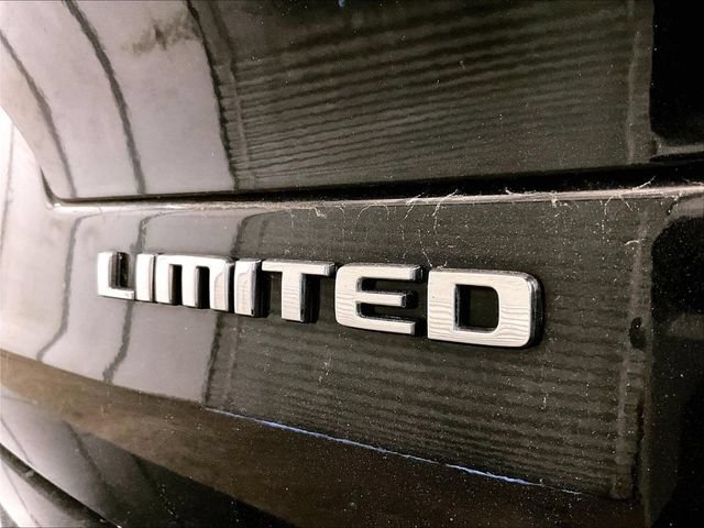 Used 2021 Jeep Grand Cherokee L Limited AWD/4WD image 13