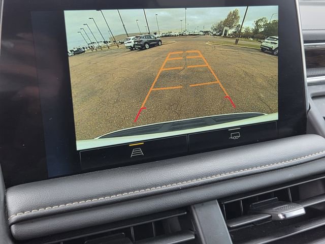 Used 2023 Chevrolet Suburban Premier image 12