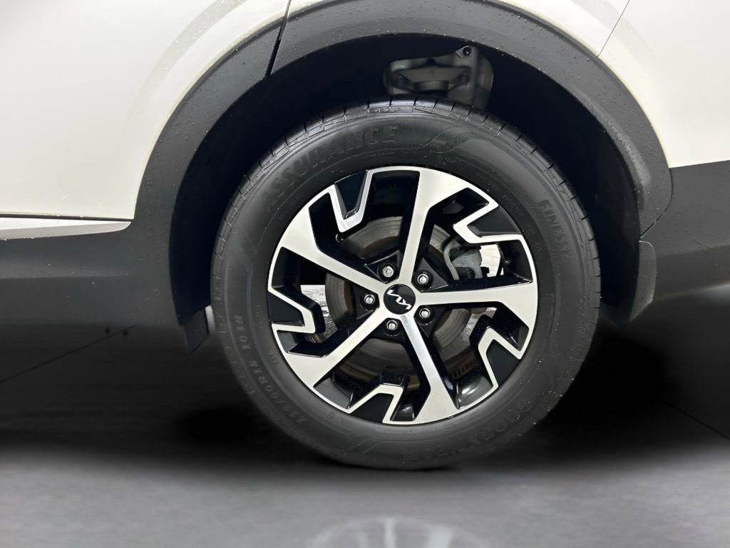 Used 2023 Kia Sportage EX image 13