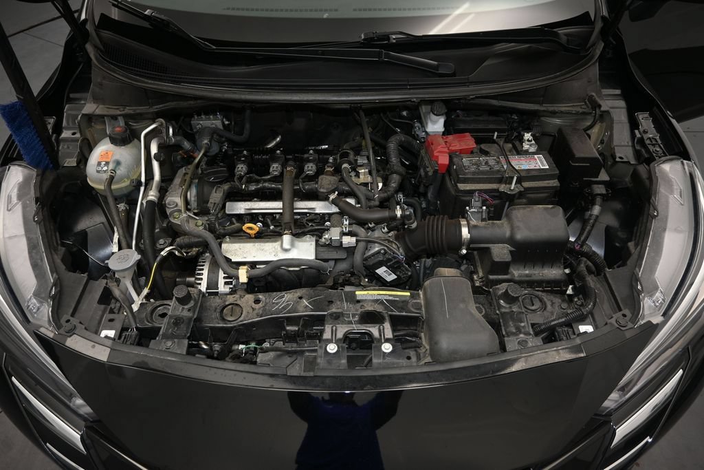 Used 2025 Nissan Versa SV FWD image 16