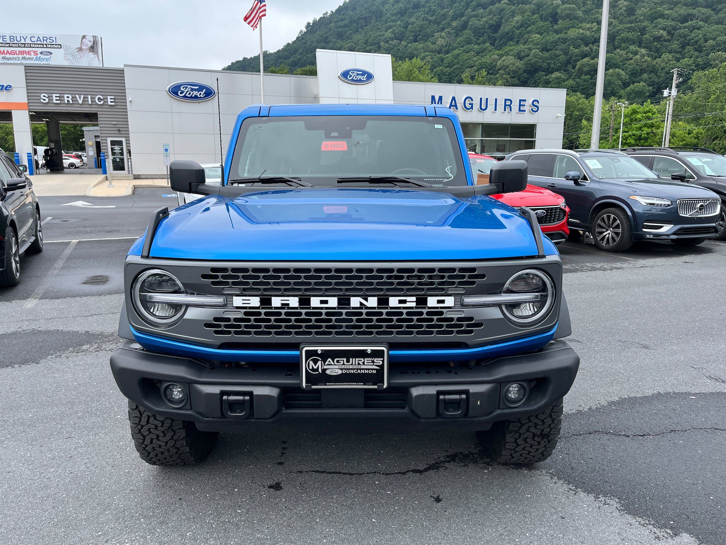 Certified 2025 Ford Bronco Badlands AWD/4WD image 3