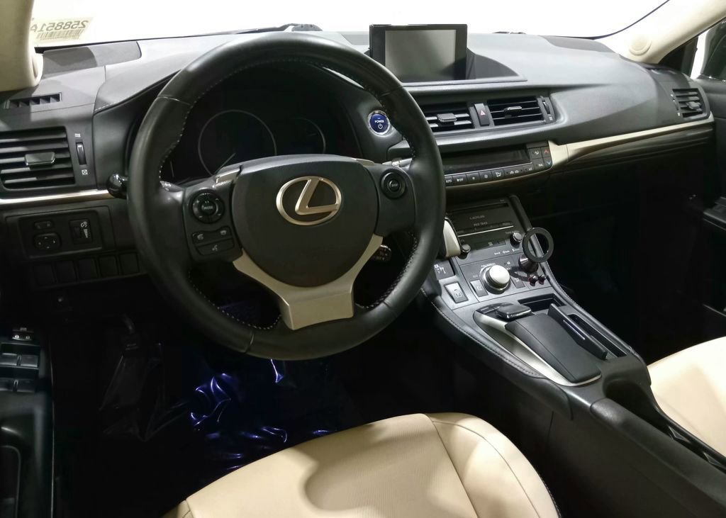 Used 2017 Lexus CT 200h 200h w/ Navigation System Package image 14
