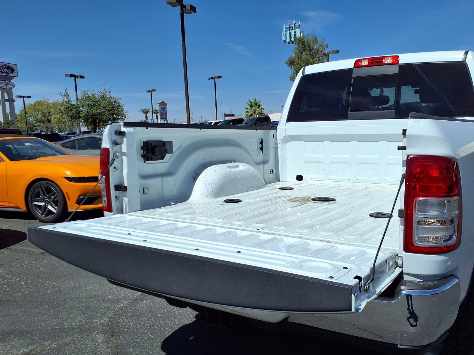 Used 2024 RAM 2500 Tradesman w/ Chrome Appearance Group AWD/4WD image 16