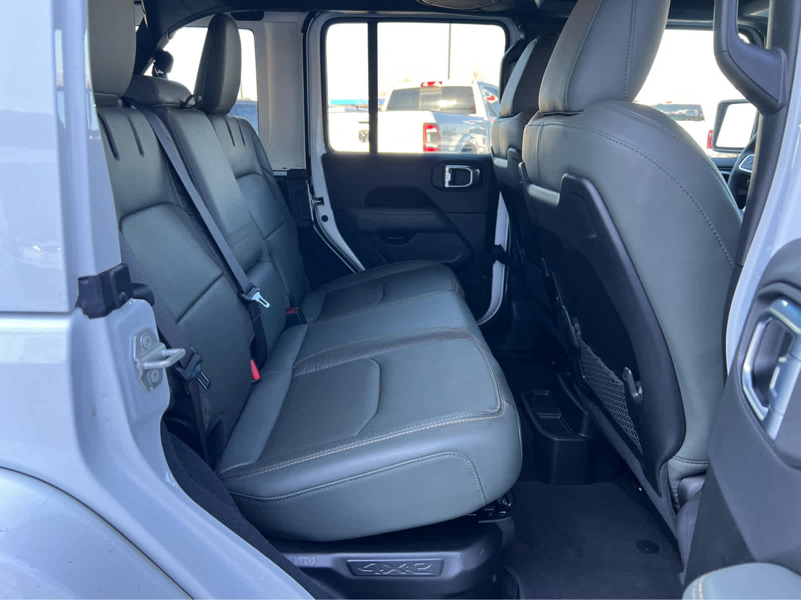 Used 2024 Jeep Wrangler High Altitude image 25