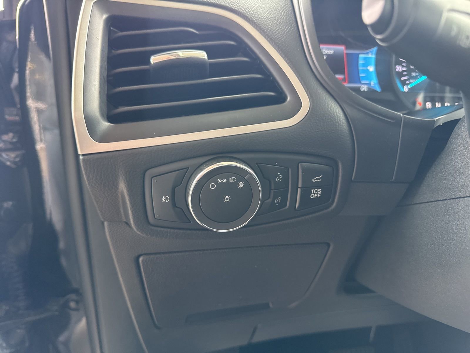 Certified 2023 Ford Edge SEL w/ Convenience Package AWD/4WD image 28