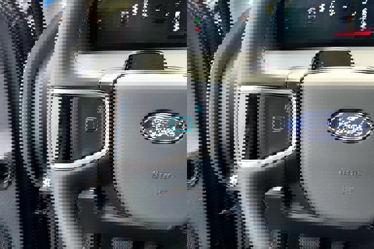 Certified 2025 Ford Expedition Max Active image 20