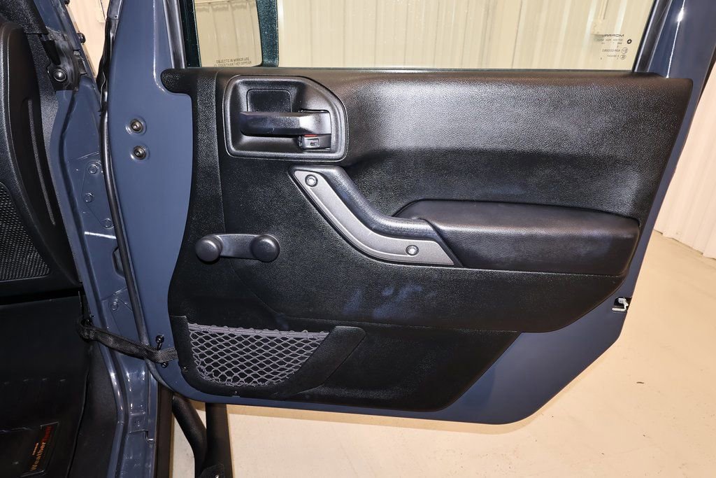Used 2018 Jeep Wrangler Unlimited Sport image 19