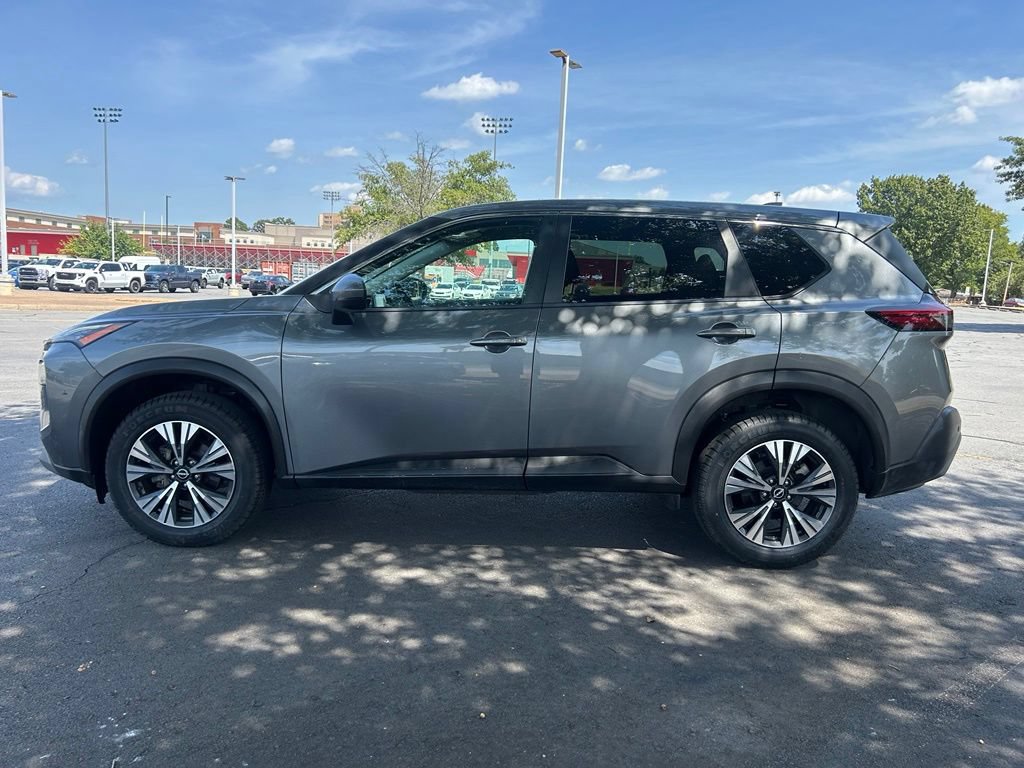 Used 2022 Nissan Rogue SV FWD image 4