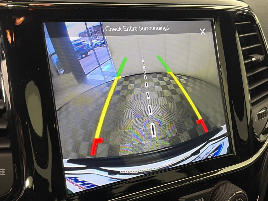 Used 2019 Jeep Grand Cherokee Altitude image 20