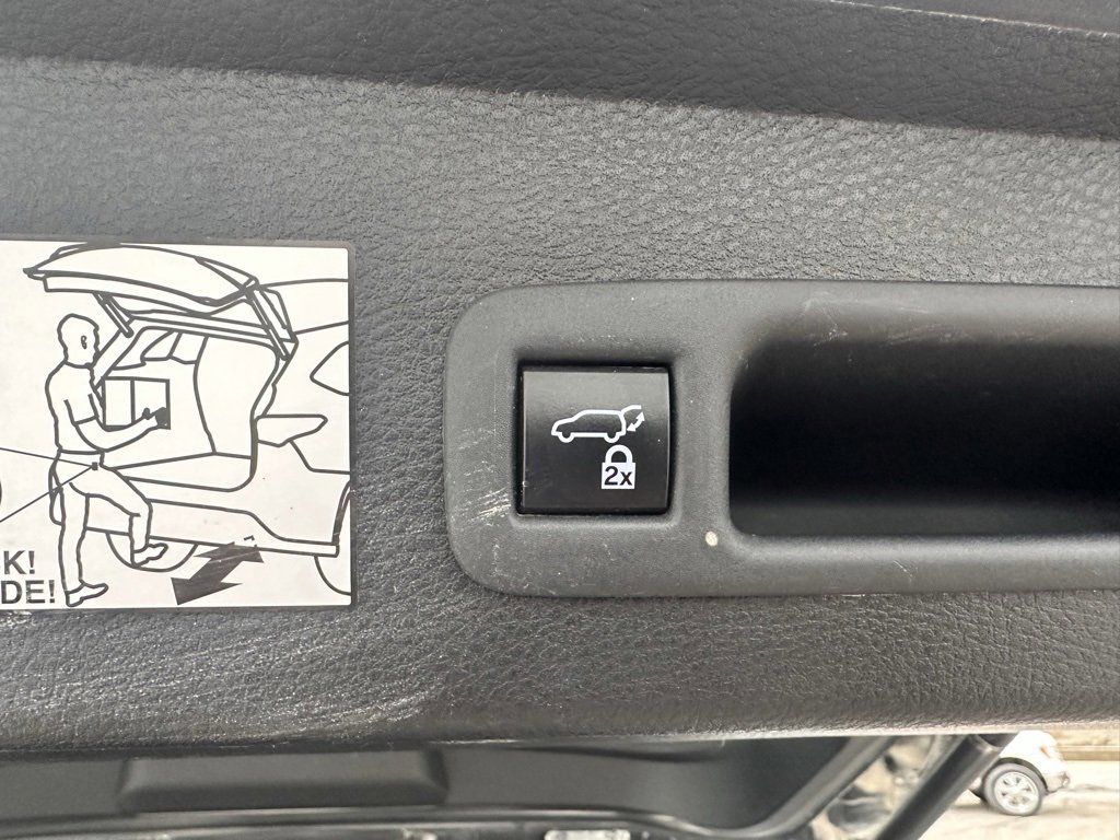 Used 2023 Toyota Sienna XSE image 16