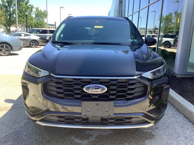 Certified 2024 Ford Escape ST-Line AWD/4WD image 7