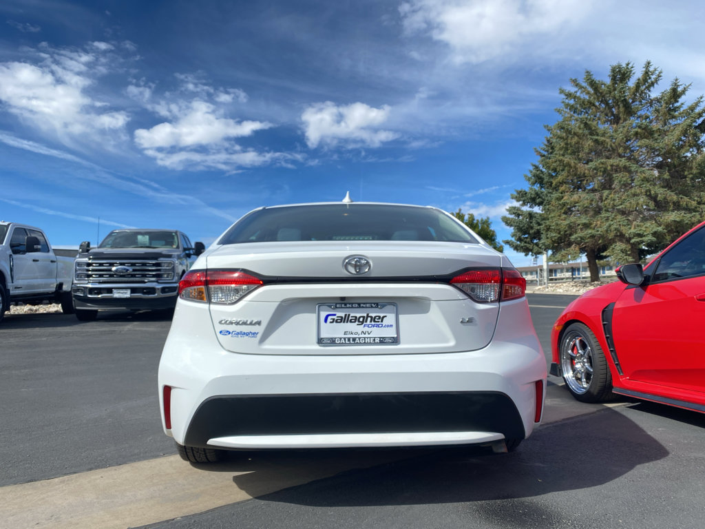 Used 2022 Toyota Corolla LE FWD image 16