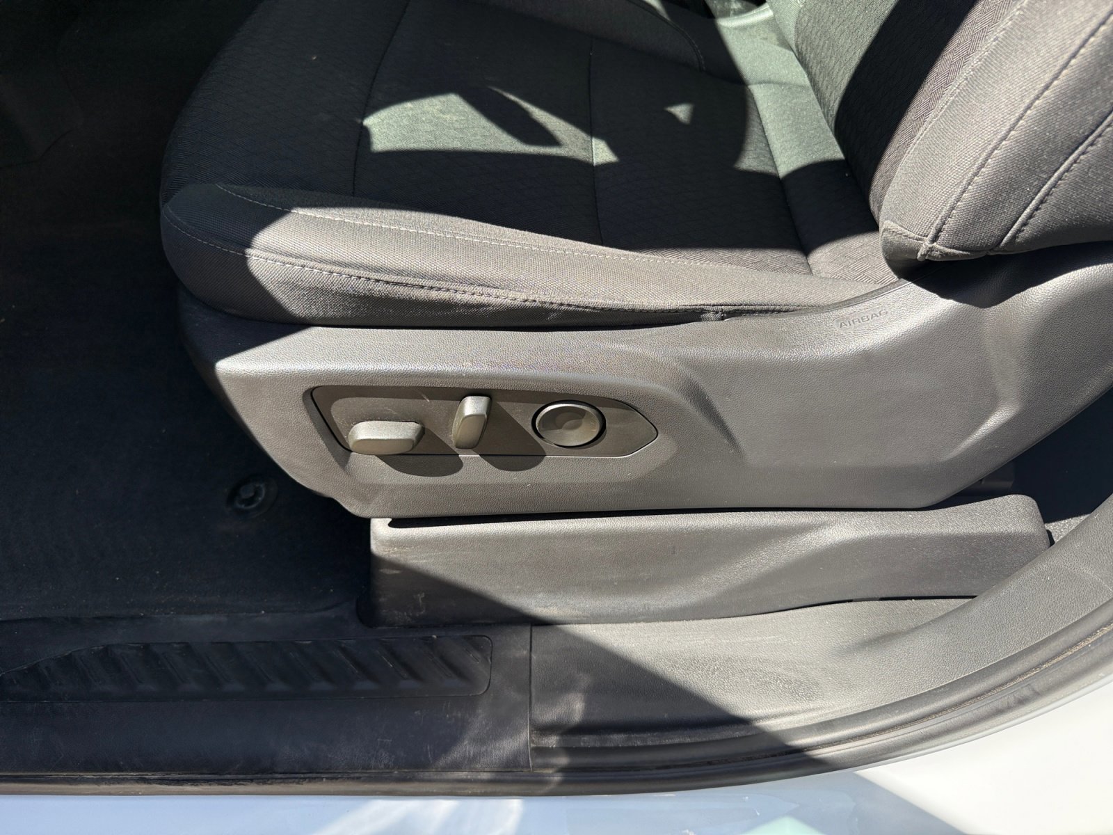 Used 2023 Chevrolet Silverado 1500 Custom image 15