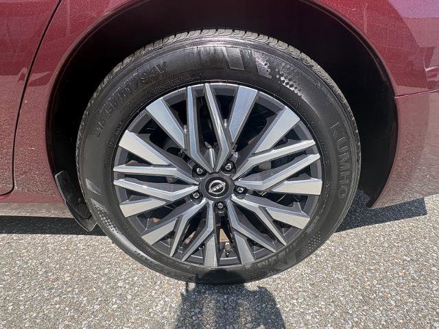 Used 2025 Nissan Altima 2.5 SV FWD image 34