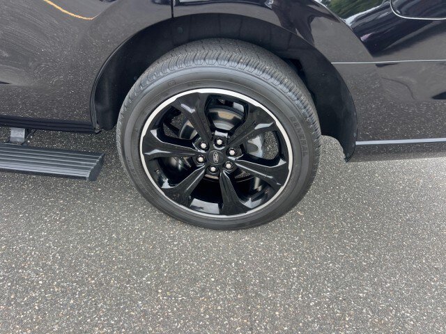 Certified 2022 Ford Expedition Limited AWD/4WD image 32