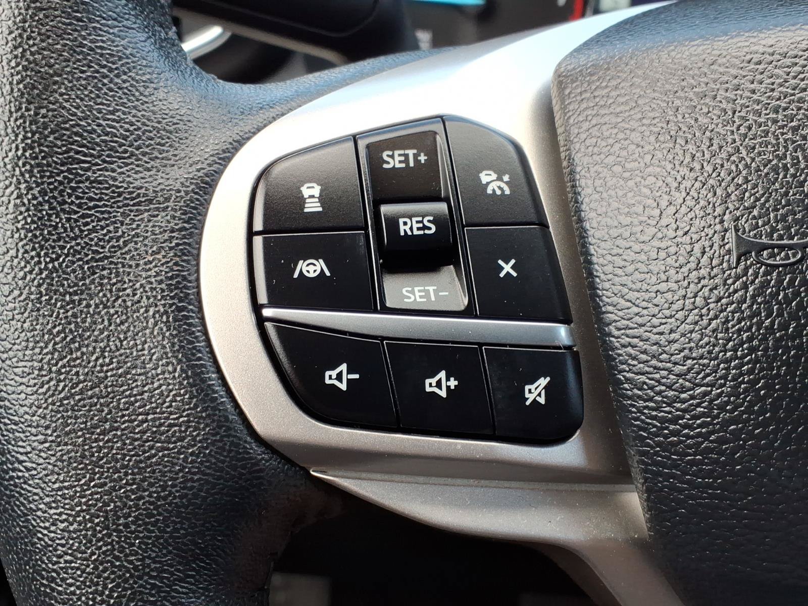 Certified 2024 Ford Explorer XLT w/ Equipment Group 202A AWD/4WD image 13