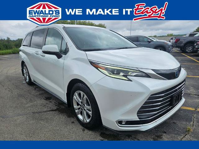 Used 2022 Toyota Sienna Platinum