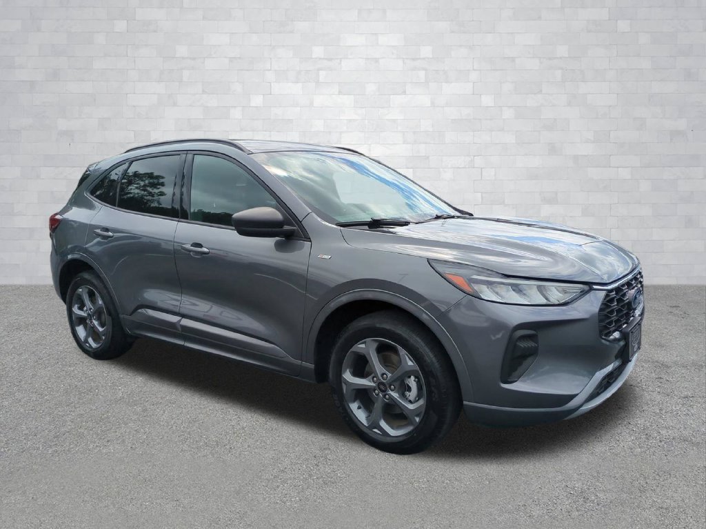Certified 2024 Ford Escape ST-Line AWD/4WD image 2