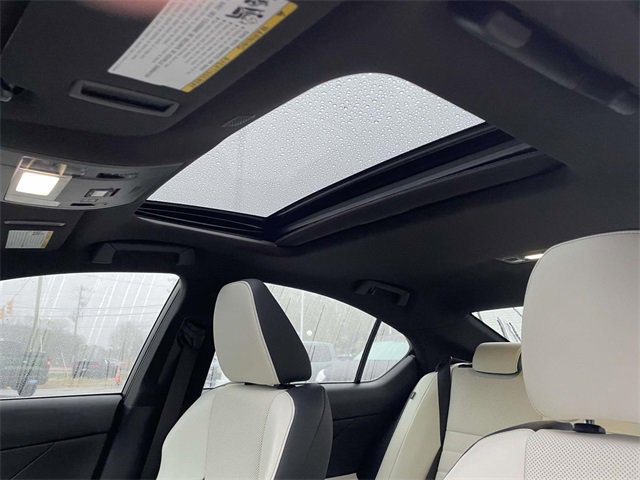 Used 2023 Lexus IS 350 F Sport image 17