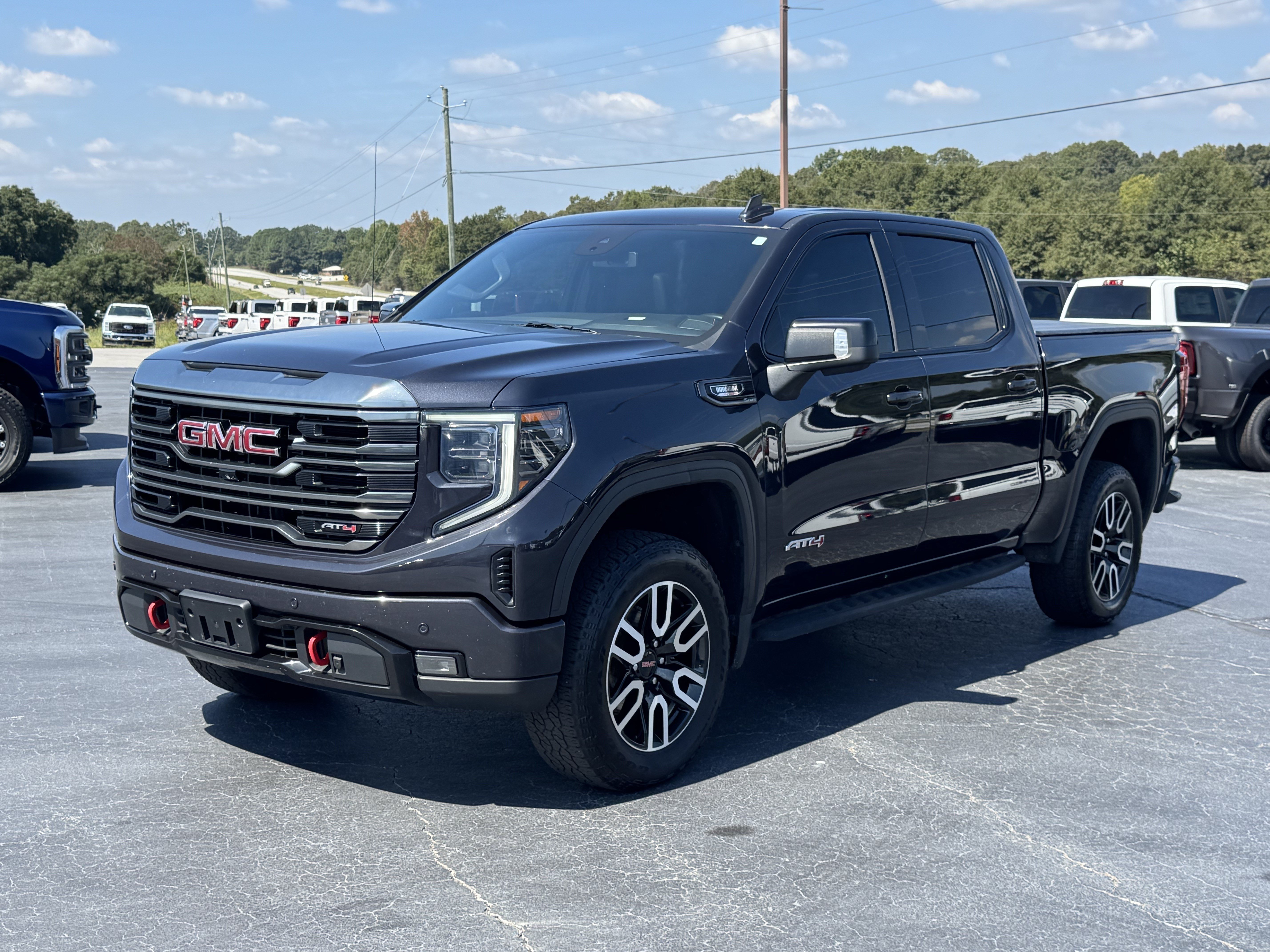 Used 2023 GMC Sierra 1500 AT4 w/ AT4 Premium Package AWD/4WD image 2