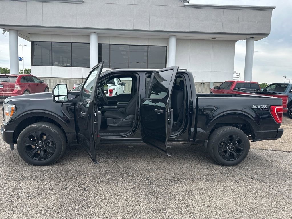 Certified 2022 Ford F150 XL w/ STX Black Appearance Package AWD/4WD image 4